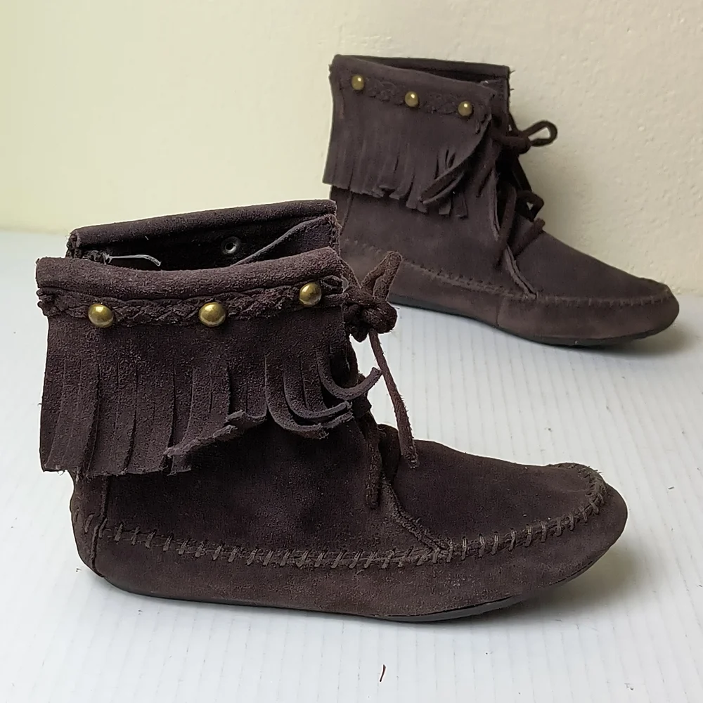 Circo Brown Little Girl Size 13 Moccasins with Fringe Suede